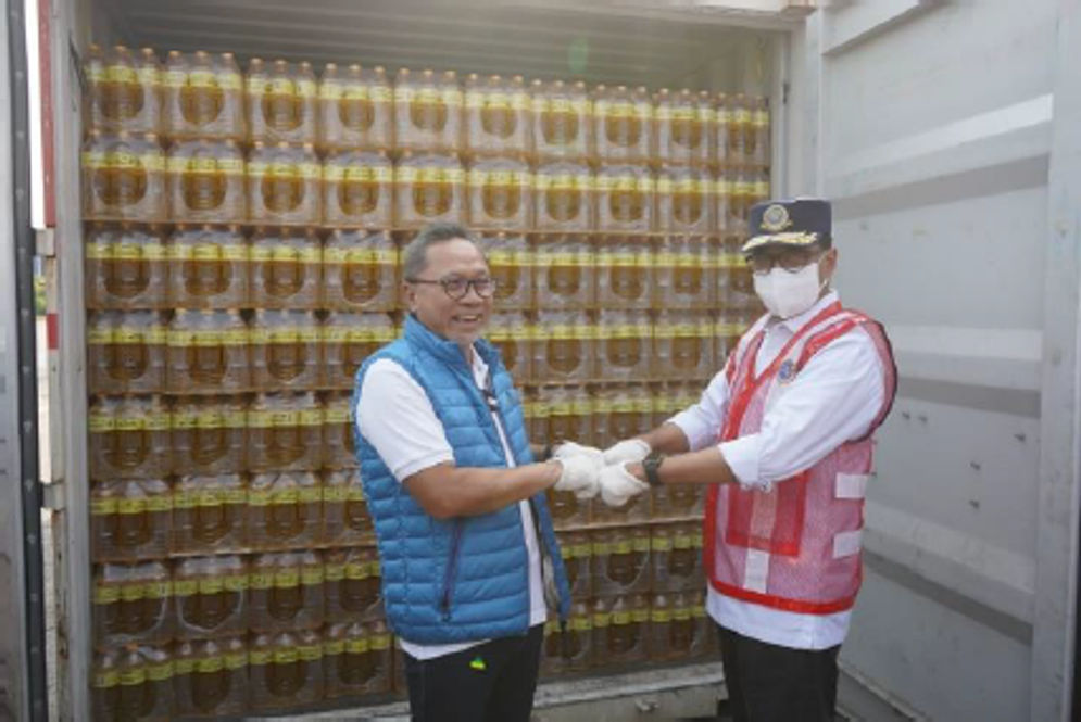Lepas 1.200 Ton MinyaKita ke Indonesia Timur, Mendag: Agar HET Semua Rp14.000 per liter